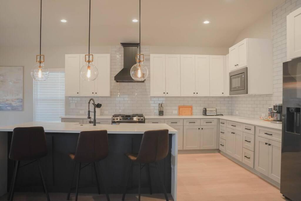 Lamar Villa-3 Bed 2.5 Bath With Outdoor Kitchen 圣安东尼奥 外观 照片