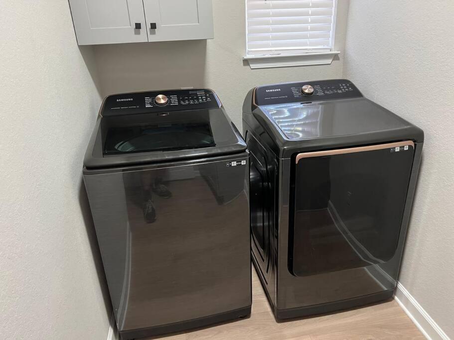 Lamar Villa-3 Bed 2.5 Bath With Outdoor Kitchen 圣安东尼奥 外观 照片